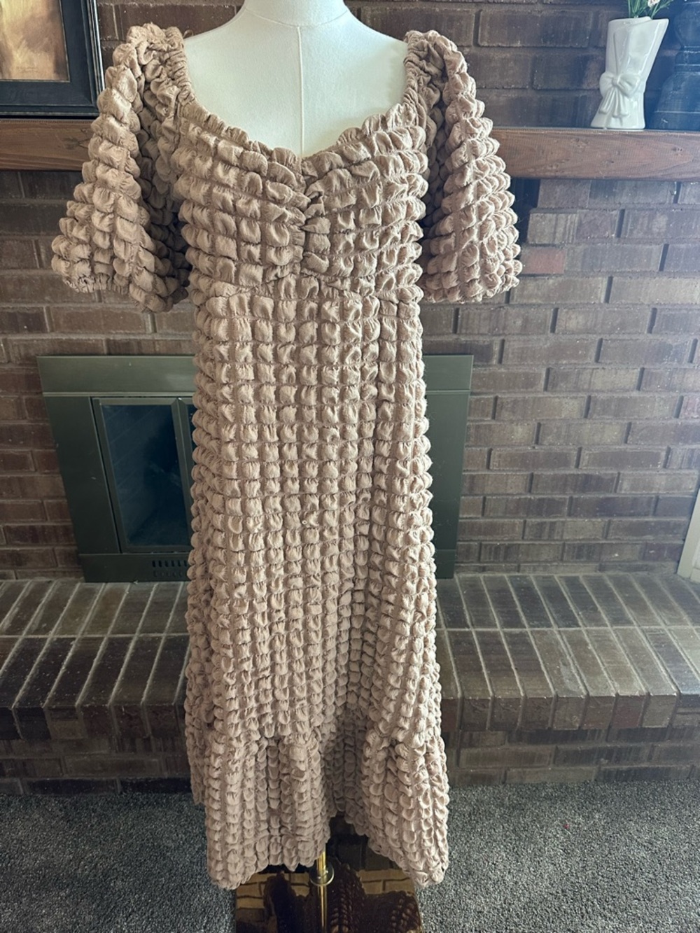 NWOT Böhme Miley Bubble Texture Midi Dress Tan Medium - Picture 2 of 7